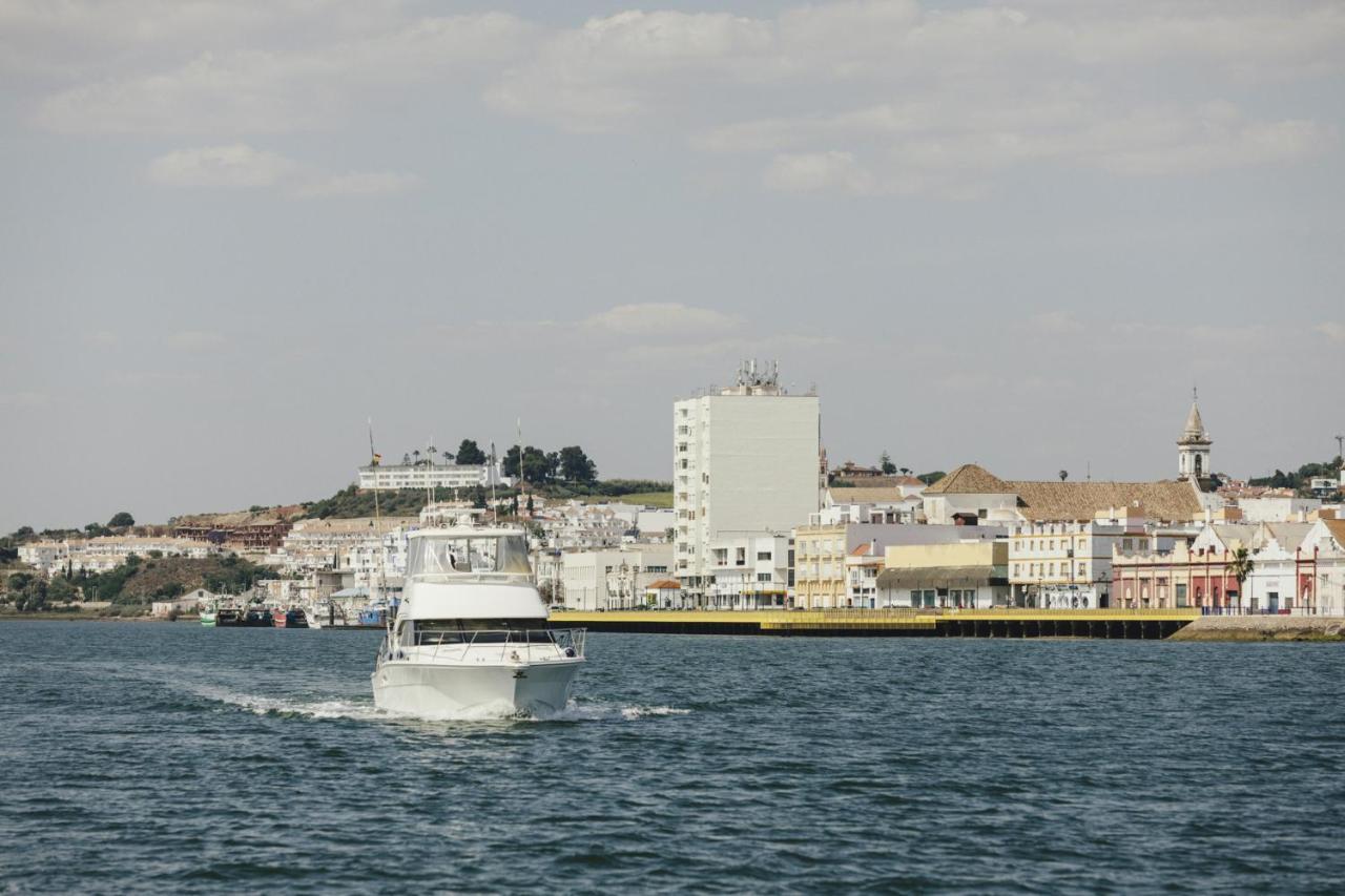Vinos & Vinilos By H Ayamonte Buitenkant foto